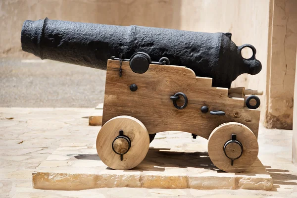 Historic cannon Oman — Stock Photo, Image