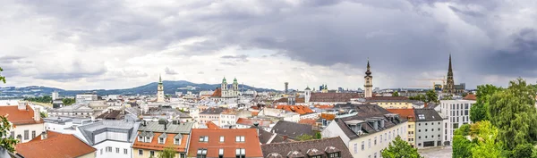 Panorama dramático de linz — Fotografia de Stock