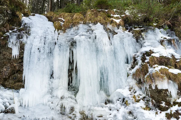 Замороженный водопад — стоковое фото