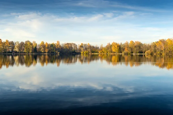 Lake at evening in autumn — Stock Photo, Image