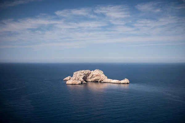Вид на віддалений острів — стокове фото
