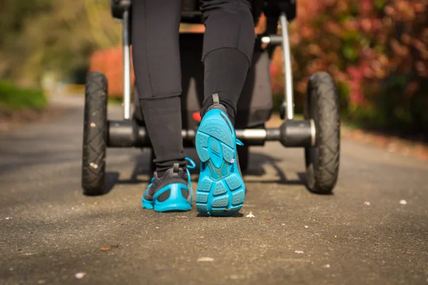 Jogga i en park — Stockfoto