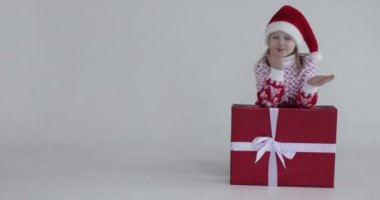 Sevecen çocuk Noel 'de hava öpücüğü yolluyor..