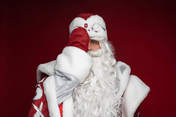 Noel Baba yüzünün yarısını kapatmış.. — Stok fotoğraf