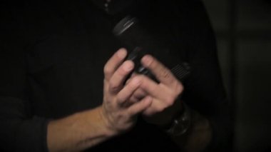 Suç şarj kartuş silahını içine