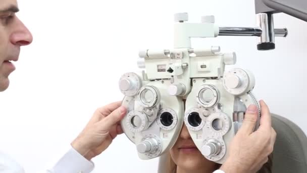 Анализ зрения и рецептурные очки — стоковое видео