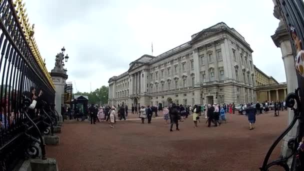 Buckingham palace — Stockvideo