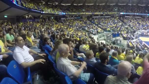 Plné basketbalový stadion — Stock video