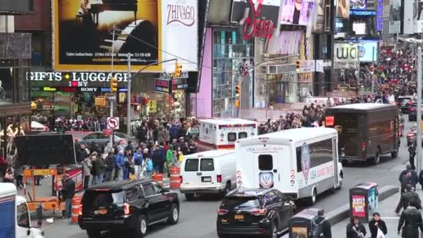 Κυκλοφορίας στην Times Square της Νέας Υόρκης — Αρχείο Βίντεο