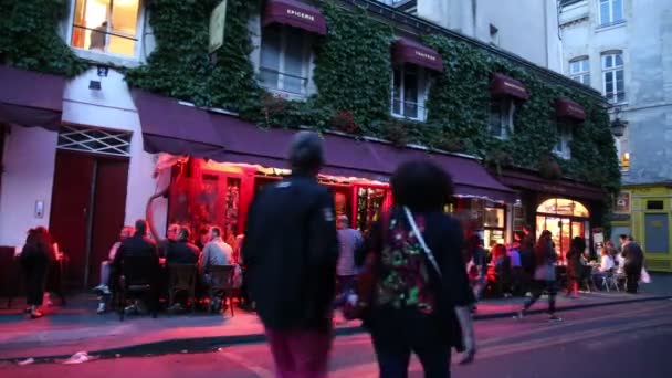 Paris'te kafe — Stok video