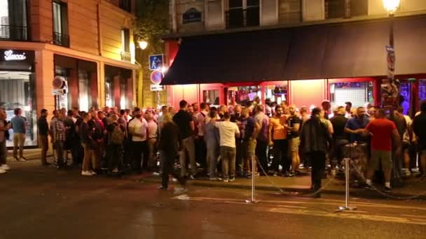 Gay Bar In Parijs — Stockvideo