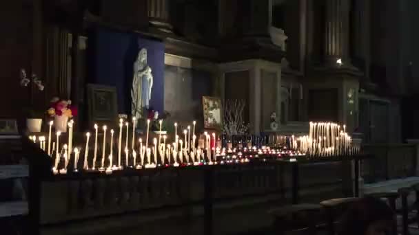 Candles inside a church — Stock Video