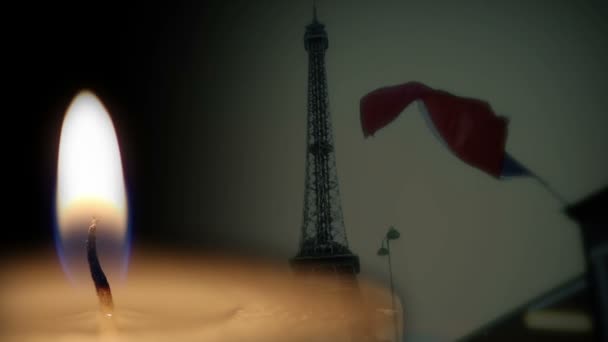 Fransız bayrağı ve mum anıt arka plan — Stok video