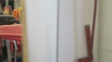 Aygıt asılı Tornavidalar