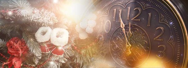 Новорічний Банер Годинником Неонові Вогні Святкові Вогні Час Показує Годин — стокове фото