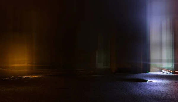 Efeito Luz Fundo Desfocado Asfalto Molhado Vista Noturna Cidade Reflexões — Fotografia de Stock