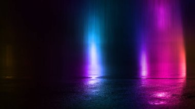 Islak asfalt, gece görüşü, beton zeminde neon yansıması. Gece boş sahne, stüdyo. Karanlık, soyut bir arkaplan. Ürün Şovu Spotlight Arkaplanı.