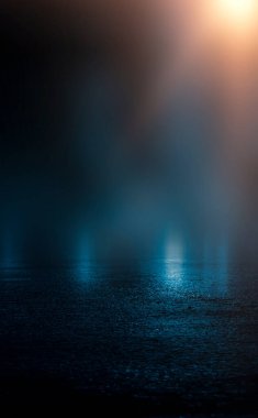 Karanlık sokak, ıslak asfalt, sudaki ışınların yansımaları. Soyut koyu mavi arka plan, duman, duman. Boş karanlık sahne, neon ışıklar, spot ışıkları. Beton zemin