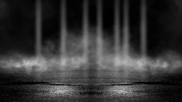 Темная Улица Черный Фон Сияние Света Мокром Асфальте Лучи Линии — стоковое фото