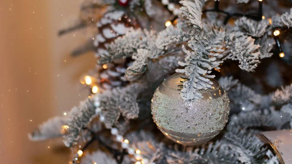 Fondo Festivo Navidad Abeto Con Luces Bokeh Bolas Año Nuevo — Foto de Stock