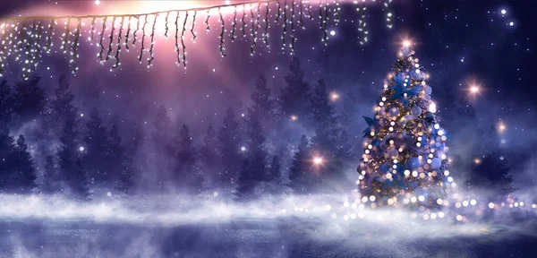 Paisaje Fantasía Bosque Invierno Nocturno Con Árbol Decorado Navidad Luces — Foto de Stock
