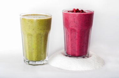 Beyaz bir arka plan üzerinde smoothy