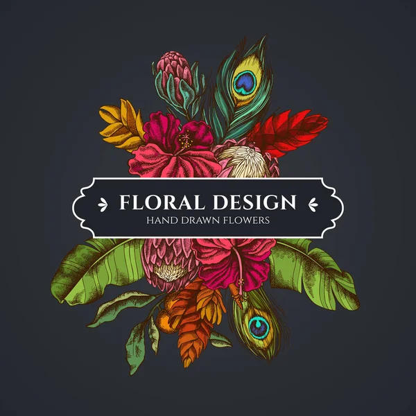 Bloemenboeket donker design met bananenpalmbladeren, hibiscus, solanum, bromelia, pauwenveren, protea — Stockvector