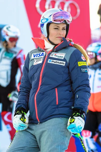 Lindsey Vonn inspectie van de cursus vóór de Fis Ski World Cup — Stockfoto