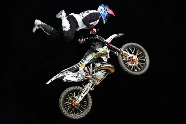 Acrobatic jump from Fredrik Berggren (SWE) at the Night of the j — Stock Photo, Image