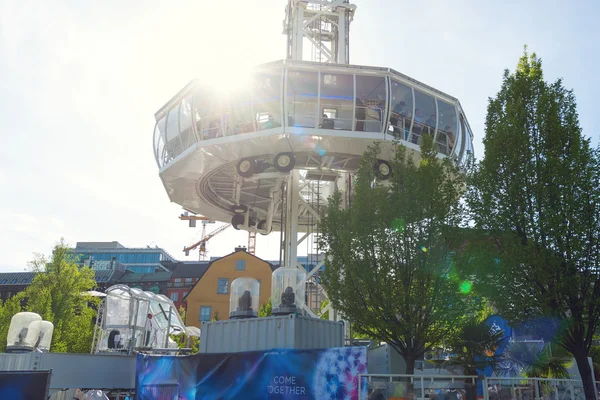 Aldeia Eurovision com a Sky Tower em Kungstradgarden em Stoc — Fotografia de Stock