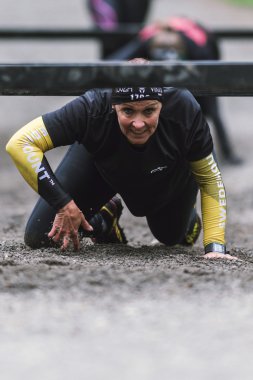 Stockholm Stadion ve crawli etrafında Zorlu Viking engel kursu