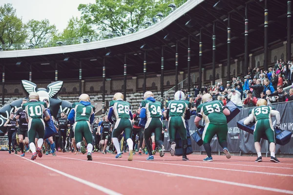 Begin van de stoere Viking hindernissenparcours in Stockholm Stadion — Stockfoto