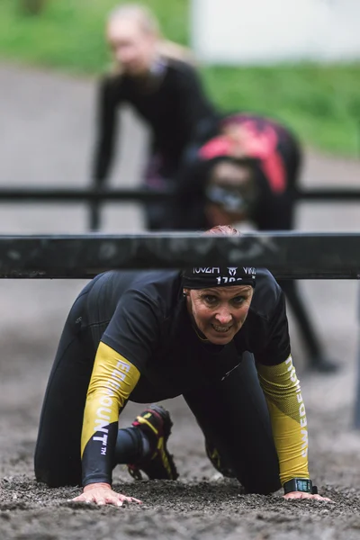 Tough Viking obstacle course around Stockholm Stadion and crawli — Stock Photo, Image