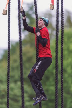 R ile Stockholm Stadion etrafında Sert Viking engel ders