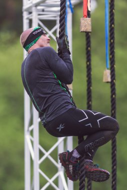 R ile Stockholm Stadion etrafında Sert Viking engel ders