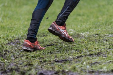 Su ve yangın ob ile Stockholm Stadion etrafında Tough Viking