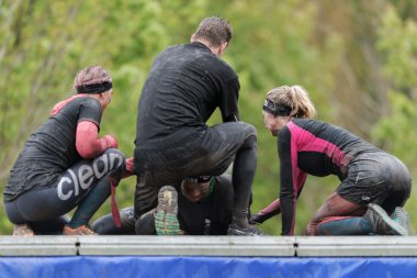 Zor Viking engel, tırmanma duvarı, yardım