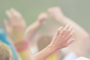 Renk Tropicolor çalıştırmak dünya turu Stockholm, sallayarak elleri