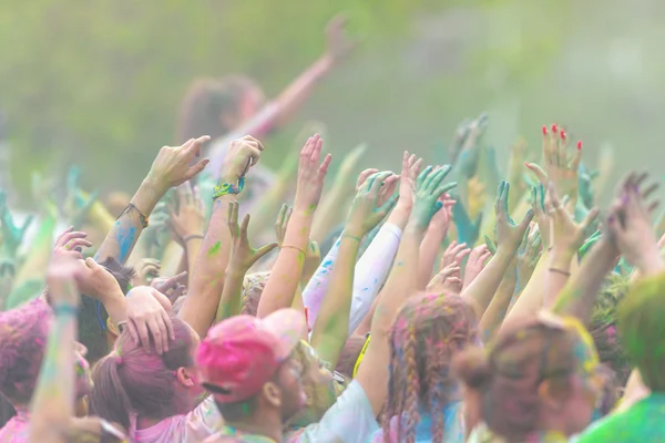 La folla al Color Run Tropicolor tour mondiale a Stoccolma — Foto Stock