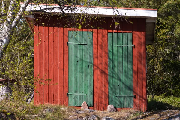 Vintage utomhus toalett på landsbygden — Stockfoto