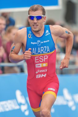 Fernando Alarza (Esp) Mens I çalışan geçiş