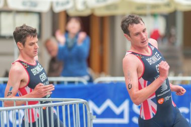 Angelica Olmo (Ita) başlamadan önce kadınlar ITU triatlon olay Stockholm