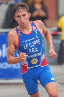 Pierre Le Corre (Fra) Mens Itu Triat bir eğri ile çalışan