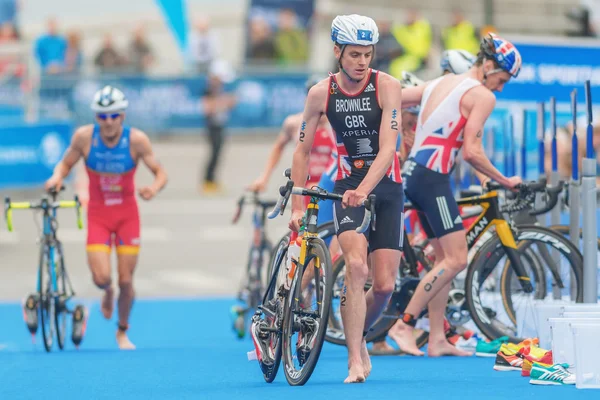 Jonathan a Alistair Brownlee (GBR) v přechodu na Runnin — Stock fotografie