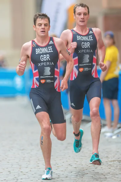 Jonathan and Alistair Brownlee (GBR) running together at the las — Stock Photo, Image