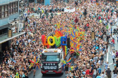 Gurur geçit Stockholm ve Kungsgatan gidiş töreni