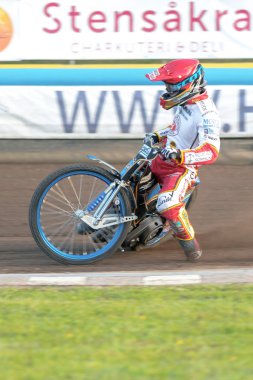 Rospiggarna ve Le arasındaki ilk eğriiçine Speedway raciner