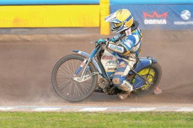 Rospiggarna ve Le arasındaki ilk eğriiçine Speedway raciner