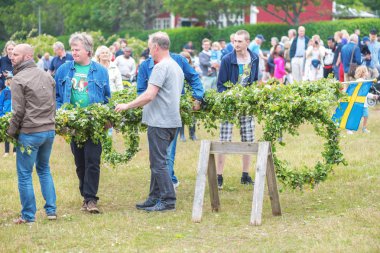 Geleneksel direği Yükseliyor