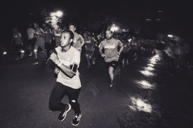 Stockholm'de Gece yarısı çalıştırmak runners (Midnattsloppet)